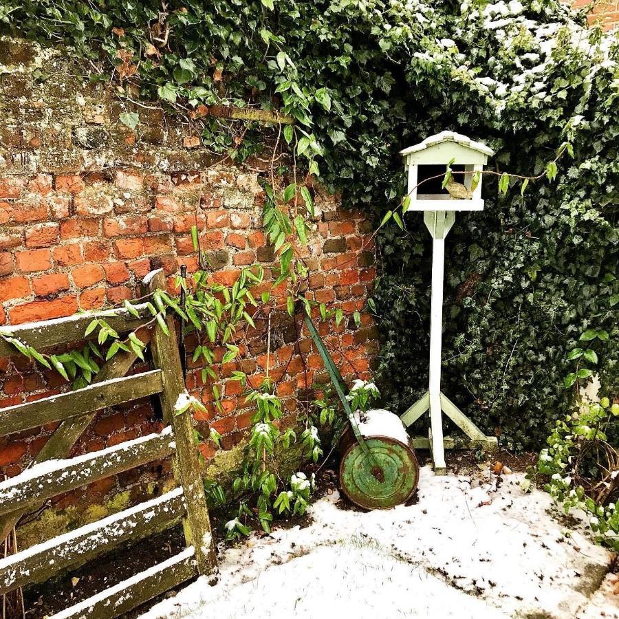 Апартаменты Melford Allotment Shed-vintage Suffolk